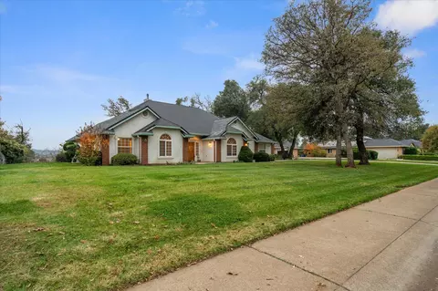 6684 Riata Dr, Redding, CA 96002 photo 3