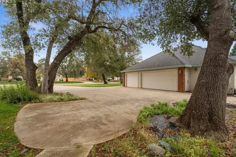 6684 Riata Dr, Redding, CA 96002 photo 6