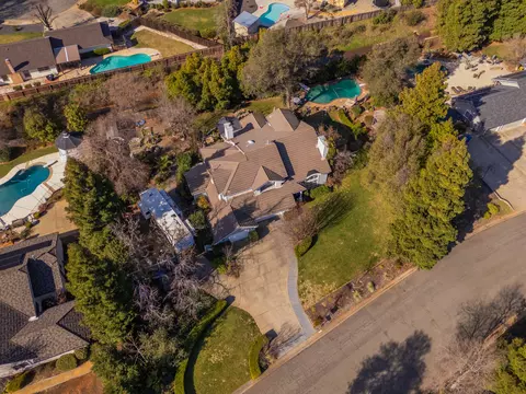 4610 Saratoga Dr, Redding, CA 96002 photo 34