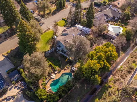 4610 Saratoga Dr, Redding, CA 96002 photo 40