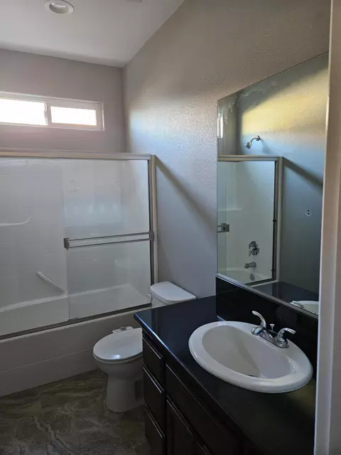 Bath - 3491 Lemurian Rd, Redding, CA 96002 photo 1 of 5