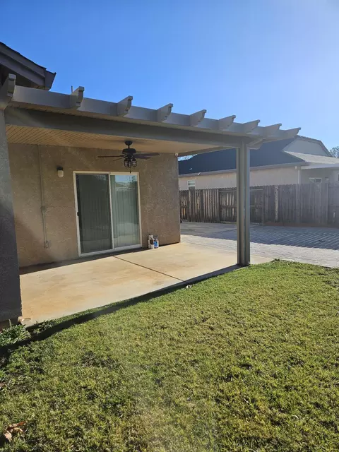 Exterior - 3491 Lemurian Rd, Redding, CA 96002 photo 2 of 5