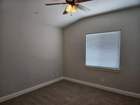 Bedroom - 3491 Lemurian Rd, Redding, CA 96002 photo 1 of 3