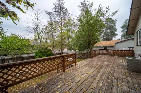 Exterior - 3035 West St, Redding, CA 96001 photo 5 of 9