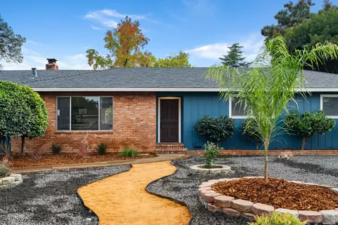 595 Rafael St, Redding, CA 96002