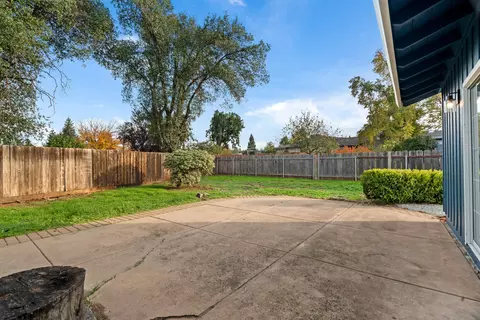 595 Rafael St, Redding, CA 96002 photo 50