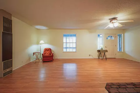 Living - 51 Pleasant Dr, Lewiston, CA 96052 photo 4 of 7