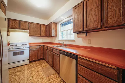 Kitchen - 51 Pleasant Dr, Lewiston, CA 96052 photo 3 of 4
