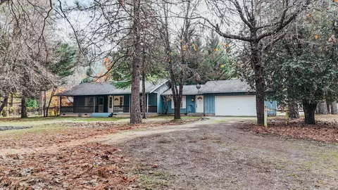 Exterior - 51 Pleasant Dr, Lewiston, CA 96052 photo 13 of 16