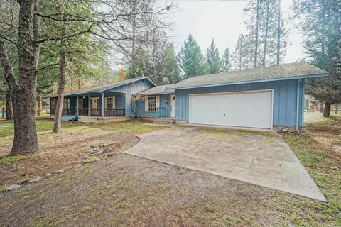 Exterior - 51 Pleasant Dr, Lewiston, CA 96052 photo 2 of 16
