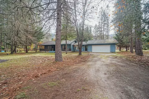 Exterior - 51 Pleasant Dr, Lewiston, CA 96052 photo 11 of 16