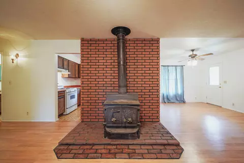 Living - 51 Pleasant Dr, Lewiston, CA 96052 photo 3 of 7