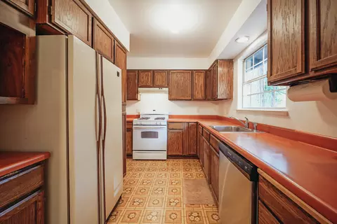 Kitchen - 51 Pleasant Dr, Lewiston, CA 96052 photo 1 of 4