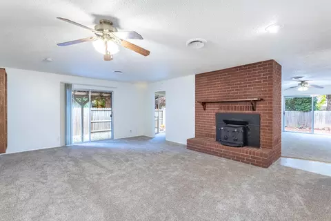 Living - 3690 Victoire Way, Redding, CA 96002 photo 2 of 3