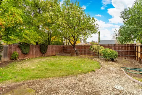 Exterior - 3690 Victoire Way, Redding, CA 96002 photo 7 of 11