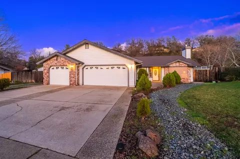11315 Rugby Hill Dr, Redding, CA 96003