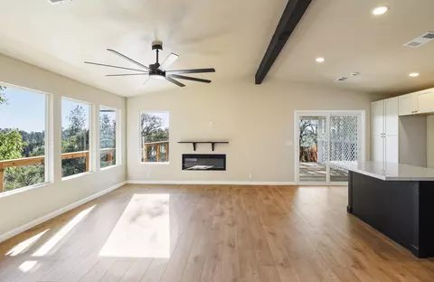 4750 Enchanted Way, Redding, CA 96001 photo 6
