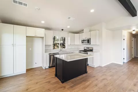 4750 Enchanted Way, Redding, CA 96001 photo 9