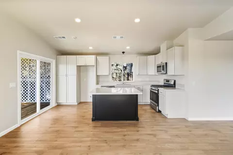 4750 Enchanted Way, Redding, CA 96001 photo 8