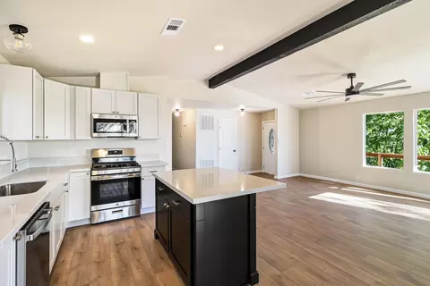 4750 Enchanted Way, Redding, CA 96001 photo 11