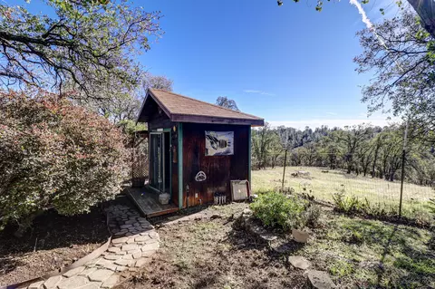 4750 Enchanted Way, Redding, CA 96001 photo 31