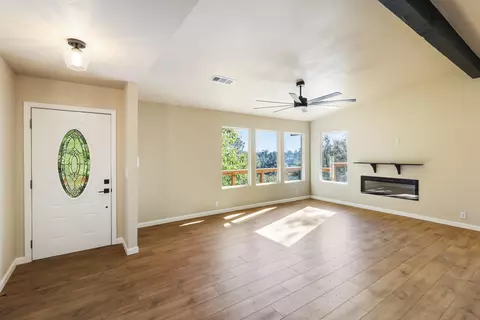 4750 Enchanted Way, Redding, CA 96001 photo 5