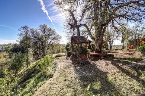 4750 Enchanted Way, Redding, CA 96001 photo 37