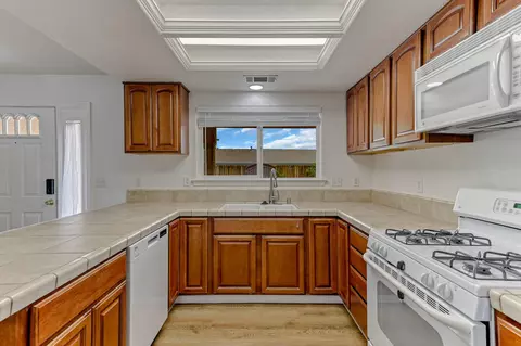 Kitchen - 1000 Monterra Ln, Redding, CA 96002 photo 2 of 3