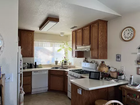 624 Volcano View Trl, Redding, CA 96003 photo 2