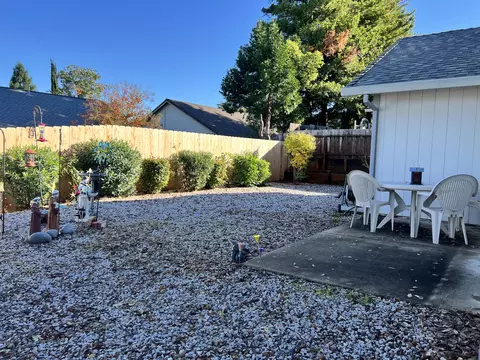 624 Volcano View Trl, Redding, CA 96003 photo 6