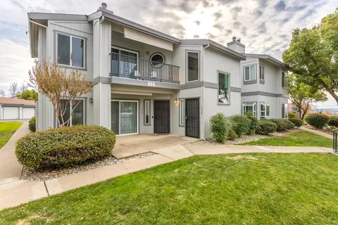 466 Ridgecrest Trl #136, Redding, CA 96003