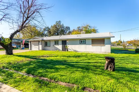 Exterior - 6874 Weeks Rd, Redding, CA 96002 photo 8 of 9