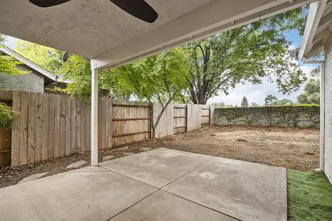 Exterior - 258 Vail Dr, Chico, CA 95973 photo 4 of 6