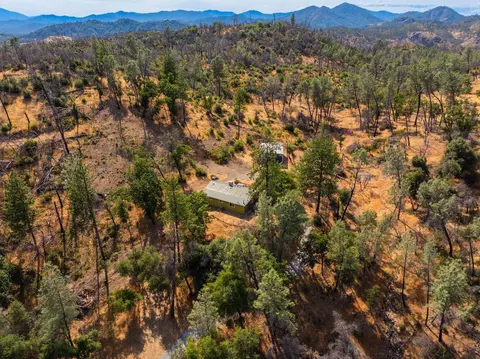 View/Area - 14058 Windfall Dr, Redding, CA 96003 photo 9 of 14