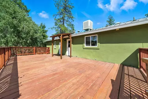 Exterior - 14058 Windfall Dr, Redding, CA 96003 photo 4 of 10