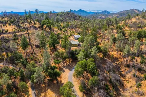14058 Windfall Dr, Redding, CA 96003