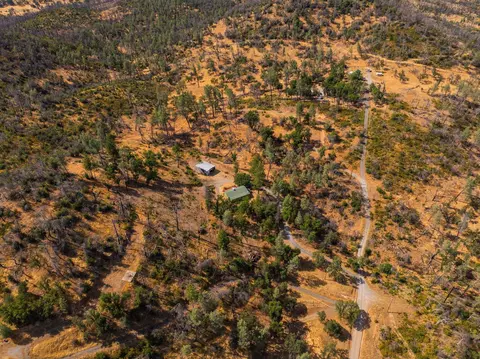 View/Area - 14058 Windfall Dr, Redding, CA 96003 photo 6 of 14