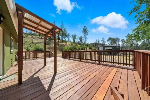 Exterior - 14058 Windfall Dr, Redding, CA 96003 photo 3 of 10
