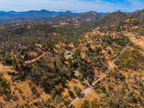 View/Area - 14058 Windfall Dr, Redding, CA 96003 photo 7 of 14