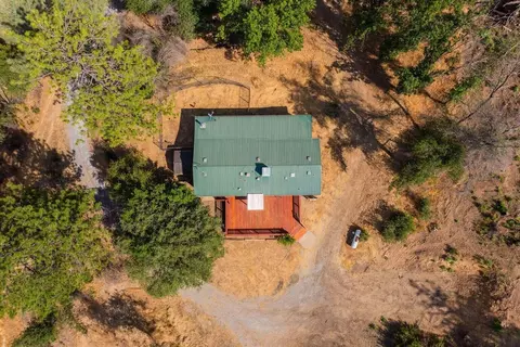 View/Area - 14058 Windfall Dr, Redding, CA 96003 photo 4 of 14