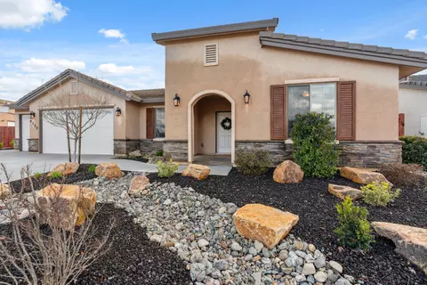 4177 Acadia Pl, Redding, CA 96001