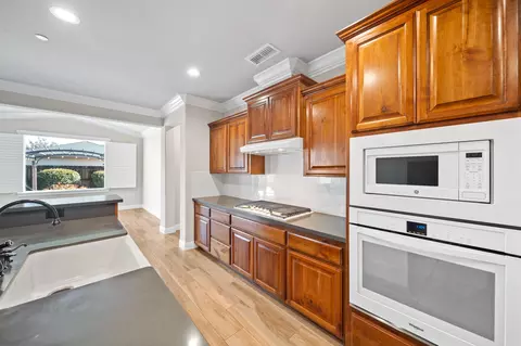 Kitchen - 3375 Karuk Ave, Redding, CA 96002 photo 3 of 3