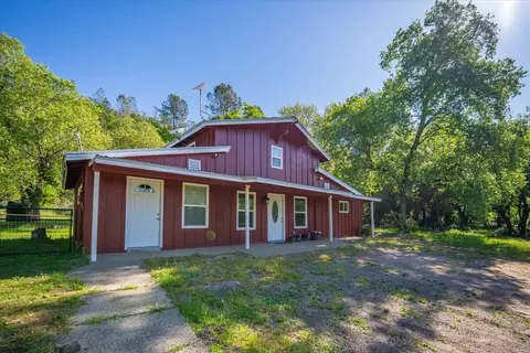 Exterior - 26602 Snider Ranch Rd, Oak Run, CA 96069 photo 15 of 18