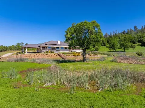 Exterior - 26602 Snider Ranch Rd, Oak Run, CA 96069 photo 7 of 18