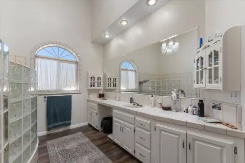 Bath - 26602 Snider Ranch Rd, Oak Run, CA 96069 photo 1 of 3