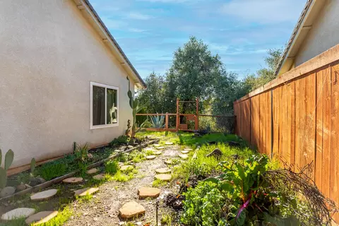 3896 Cambria Dr, Redding, CA 96002 photo 22