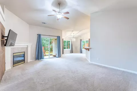 3896 Cambria Dr, Redding, CA 96002 photo 4