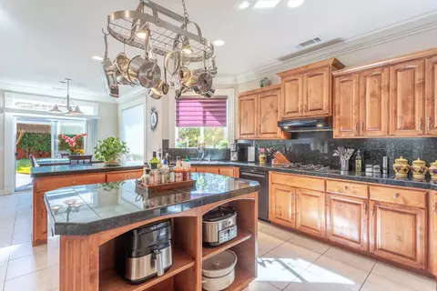 Kitchen - 2877 Green Riffle Rd, Redding, CA 96002 photo 2 of 3