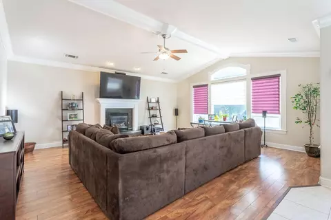 Living - 2877 Green Riffle Rd, Redding, CA 96002 photo 1 of 1