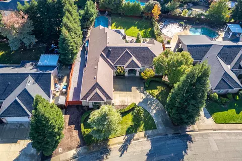 View/Area - 2877 Green Riffle Rd, Redding, CA 96002 photo 1 of 1